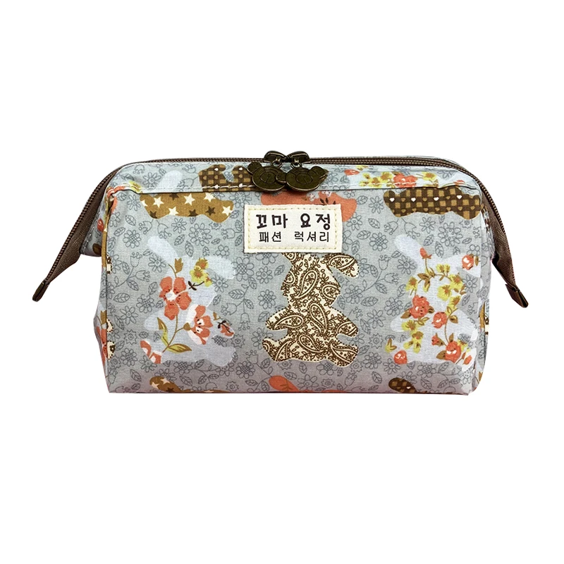 

Waterproof portable small makeup bag carry-on lipstick bag bag girl large capacity