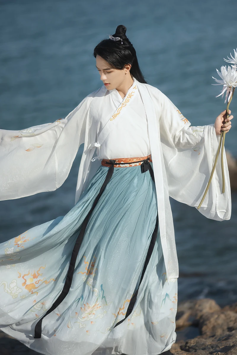 

Hanfu KIRIN Sub Gradient Color Chinese Traditional Han Clothing Embroidery Cross Collar One Piece 6 M Large Swing Men