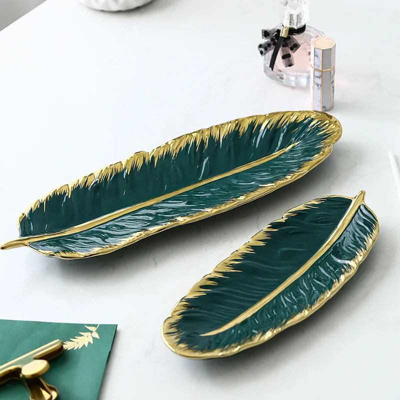 

1Pcs Nordic Style Green Banana Leaf Shape Ceramic Trays Gold Porcelain Dessert Jewelry Plate Dish Dinnerware for Tabletop Decor