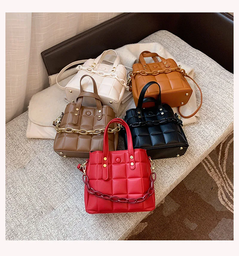

New Women Autumn And Winter Shoulder Bags All-match fashion Crossbody Bags For Women Chains Totes Bag High Capacity PU Leather