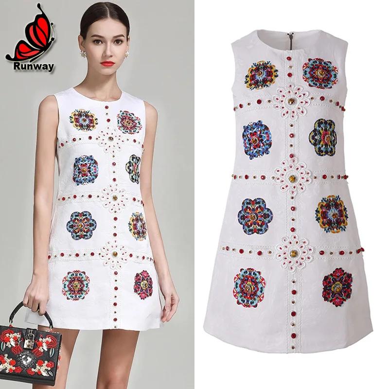 Женское Короткое платье без рукавов дизайнерское модельное элегантное на