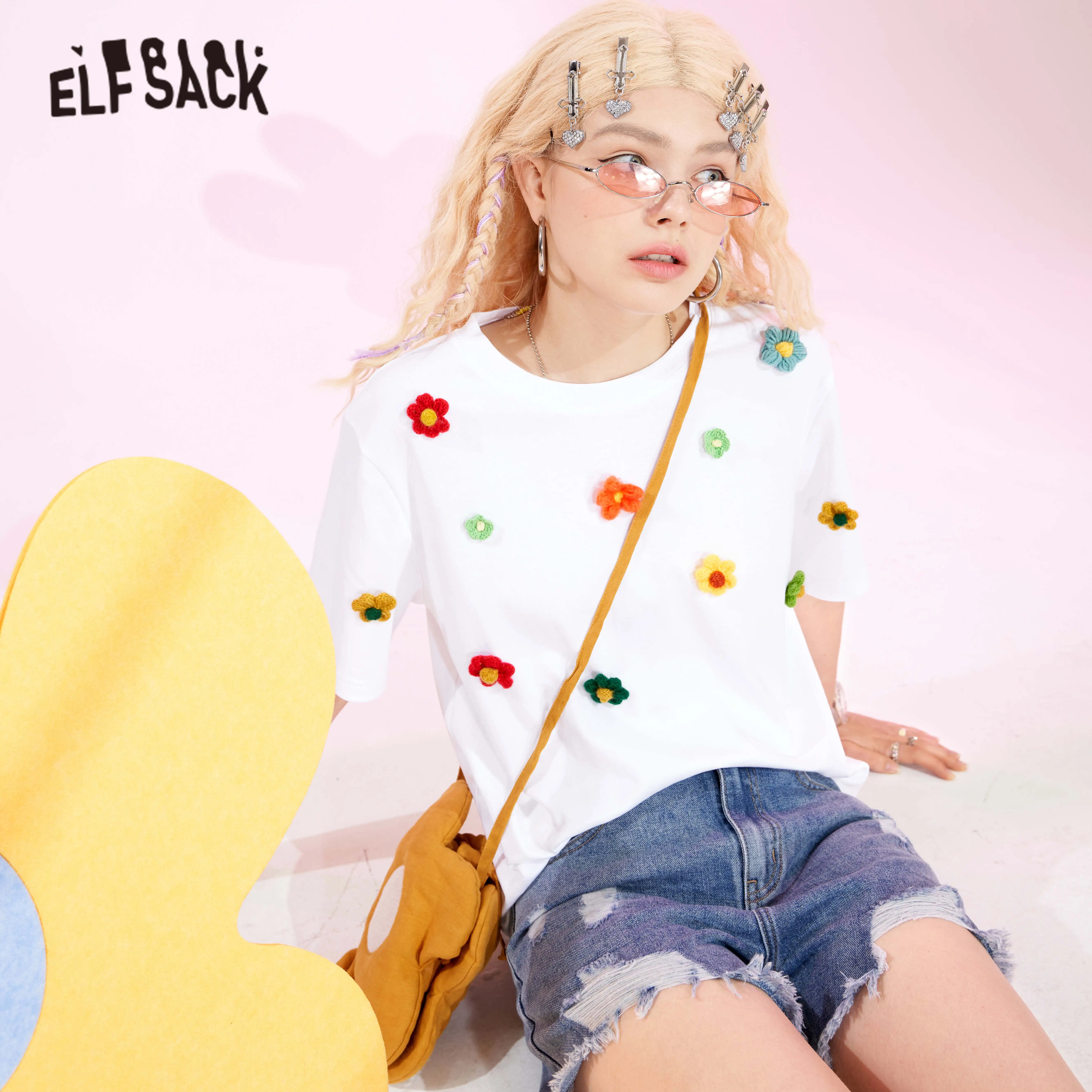 

ELFSACK Harajuku Floral Applique Casual Pullover T-Shirts Women,2021 Summer Vintage Short Sleeve Female Basic Daily SweetyTops