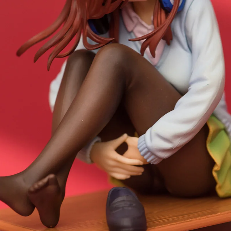 Фигурка героя мультфильма Мику Накано ПВХ фигурка коллекционная