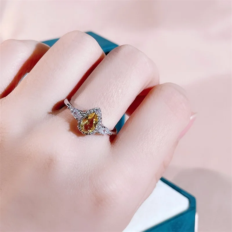 Женское кольцо из серебра 925 пробы с жёлтым цирконием | Украшения и аксессуары