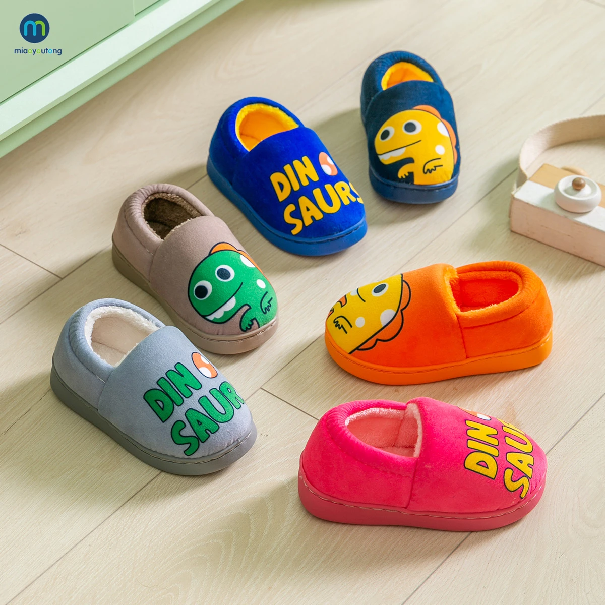 Zapatillas para niños pequeños, zapatos de interior de piel para bebés, chanclas de algodón,