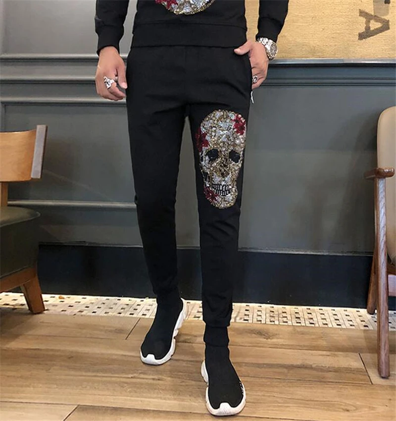 

2021 Autumn And Winter New Black Sportswear High Quality Hot Drilling Skull Cashmere Embroidery Leisure Two-Piece