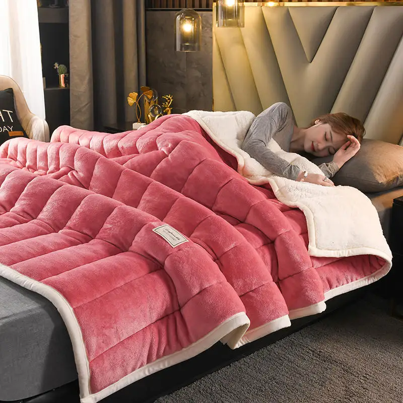 

Three-layer Blanket Quilt Thickened Winter Warmth Coral Fleece Blanket Siesta Rest Flannel Blanket Lamb Velvet Sheets