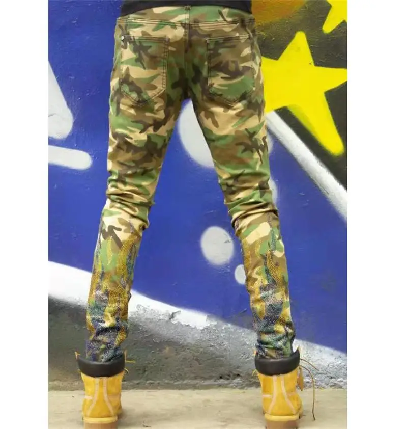 2022 New Men's Personality Street Elements Hot Rhinestone Camouflage Holes Hip Hop Straight Denim Trousers Trend