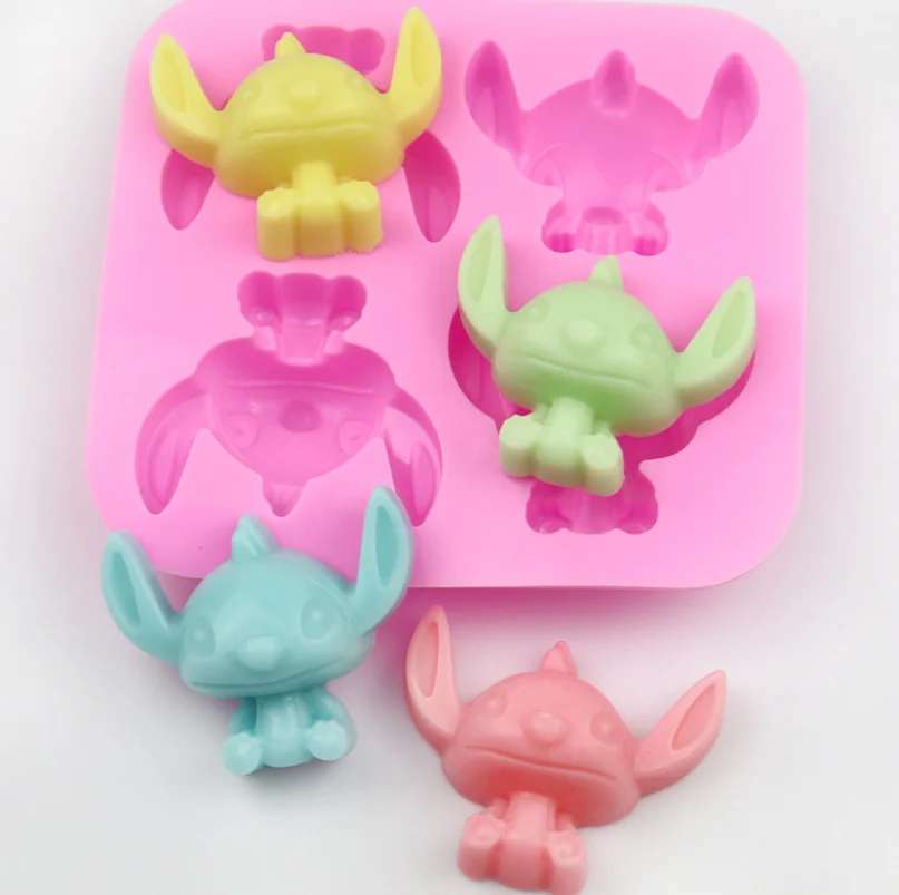 

4 DIY Kitchen Baking Tools with Cartoon Silicone Cake and Chocolate Soap Mold