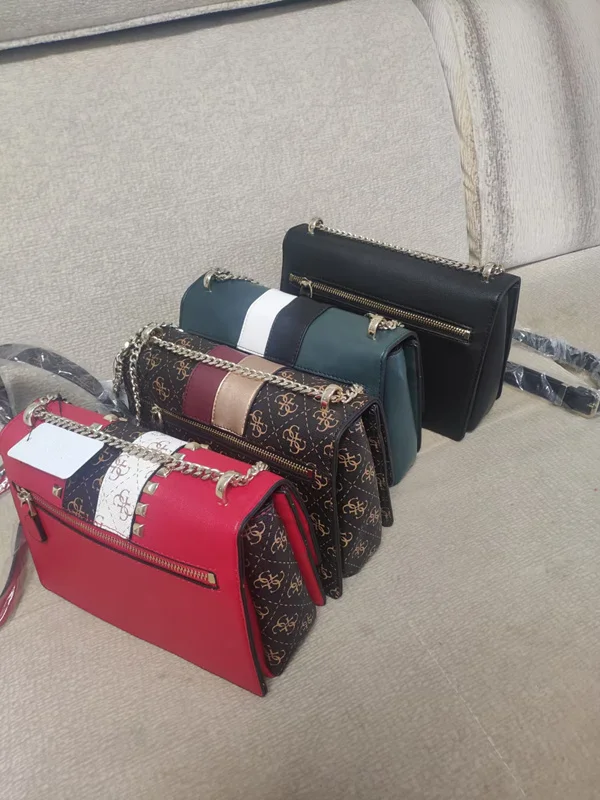 

2021 New Cases Shoulder Messenger Bags Chain Small Package Pattern Flowers Women's Bags Solid Color