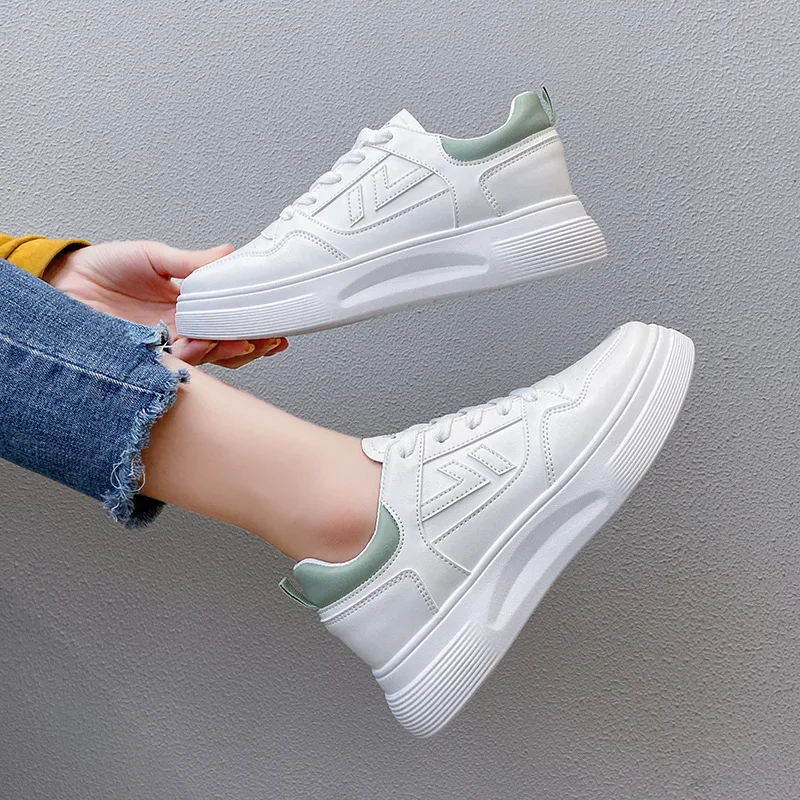 Han edition white shoe female ins tide fall 2021 new breathable students thick bottom sandals red leisure Q101 Venus