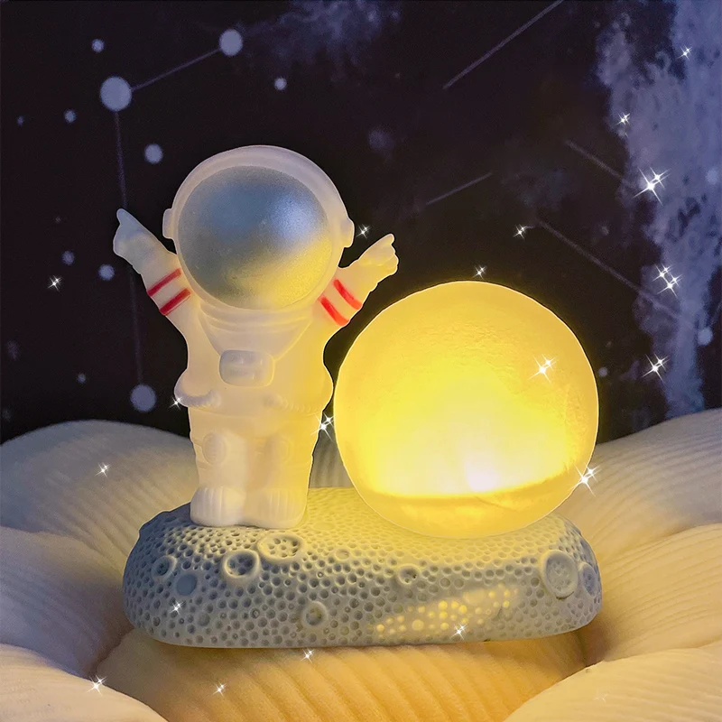 

Home Furnishing Resin Bedside Lighting Lamp Creative Astronaut Night Light Room Ornaments Desktop Decoration Small Table Lamp