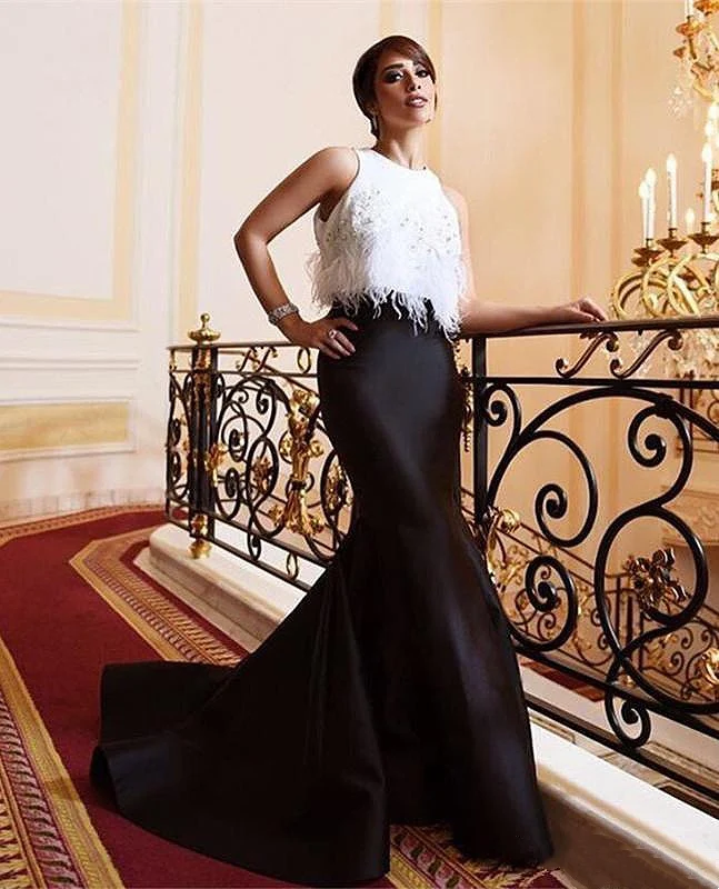 Атласные перья Выпускные платья Двойка пол-Длина черно-белые знаменитостей