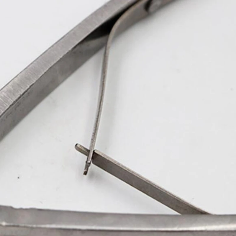 V-образные щипцы для ушей из нержавеющей стали плоскогубцы с изображением свинки