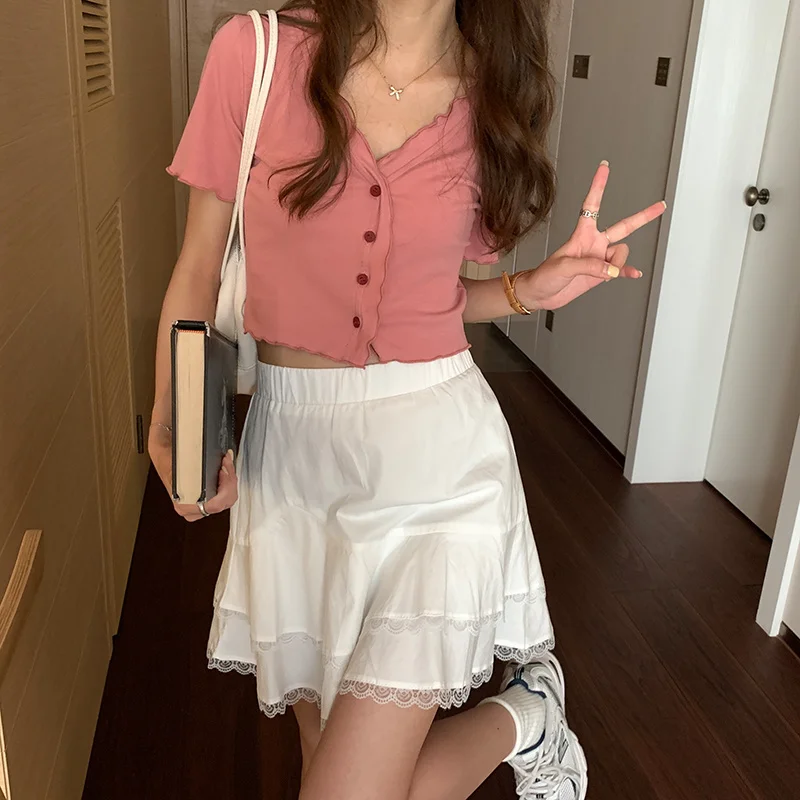 Футболка женская черная с V-образным вырезом лето 2021 | Женская одежда