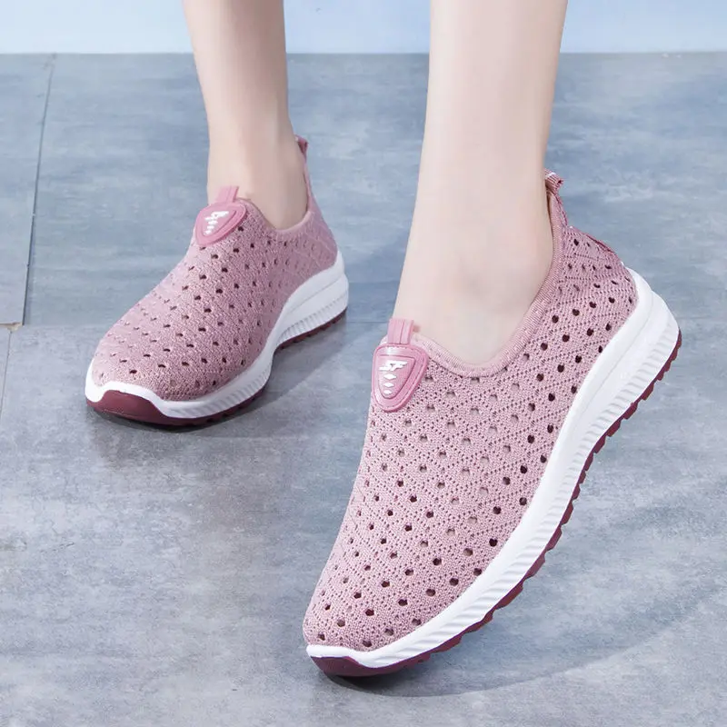 

Mesh Shoes Women Summer Old Beijing Cloth Shoes Women's Shoes Breathable Hollow Mesh Casual Sneakers Women Middle-aged Mom Shoes