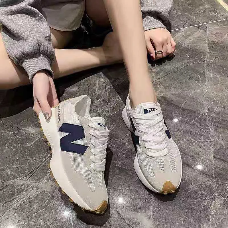 

Women's Fashion Sports Shoes N-shaped Casual Breathable Casual Shoes Summer 2021 New Style Small Waist Women's Shoes