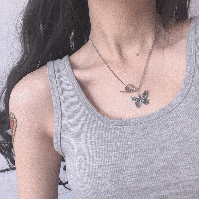 

New fashion trend butterfly pendant neck chains women simple ins style aesthetic necklace for women's jewelry accessories gift