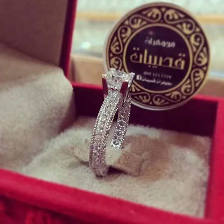 

Fashion Square Ring for Women Temperament Inlaid White Rhinestone Women's Single Ring Female Engagement Ring Gift Jewelry