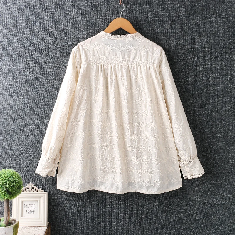 

Spring new Japan style sweet shirt hollow lace splicing solid embroidery cotton shirt tops Long Sleeve Shirt