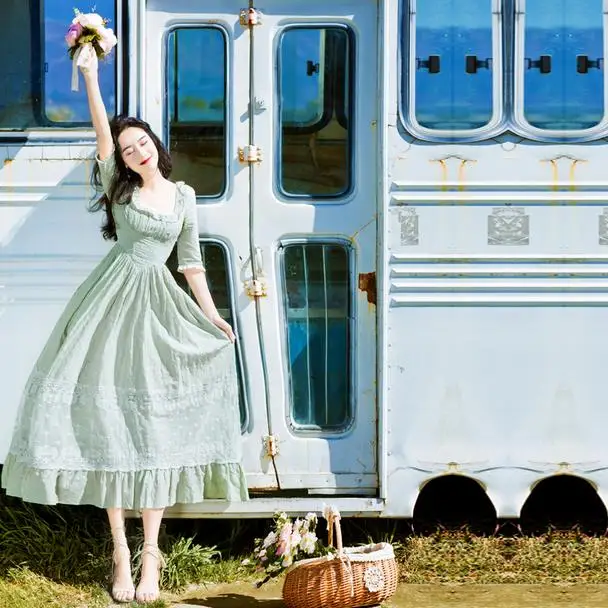 Высокое качество 2021 зеленый весна Новое поступление Элегантный квадратный вырез