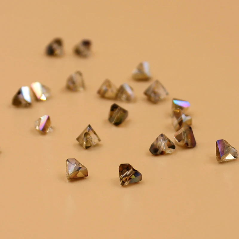 Оптовая продажа 6 мм 100 шт. треугольные Австрийские хрустальные бусины для