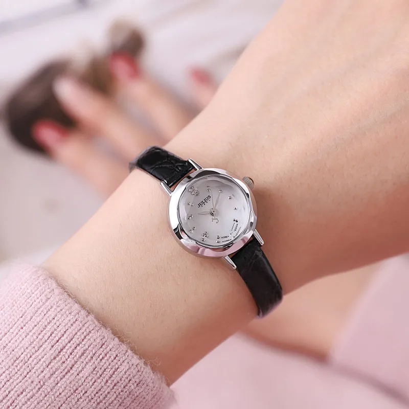 Lady Fashion Casual Small Watch Women Antique Snake Leather Strap Round Brown Wristwatches Hot Girls Party Gift Relogio Feminino