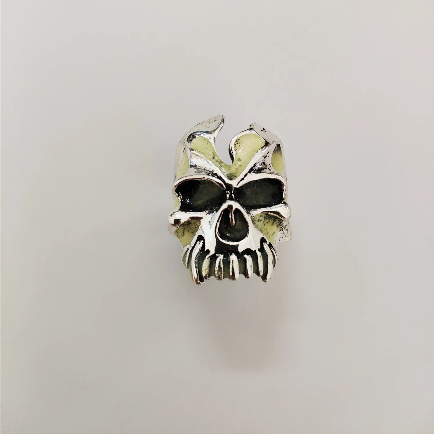 Винтажное регулируемое кольцо в виде черепа для мужчин и женщин светящееся стиле