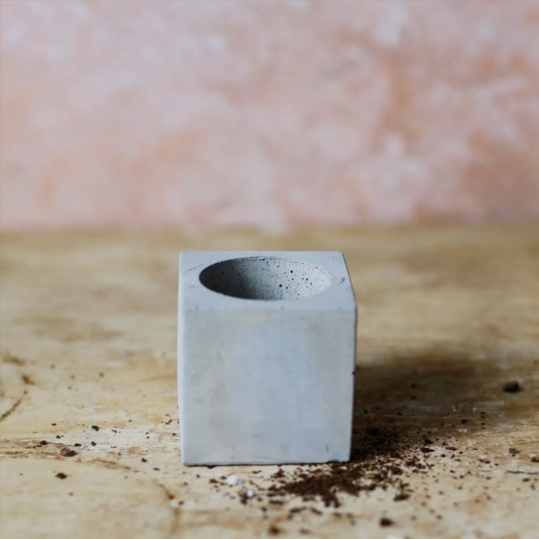 

Handmade Hollow Concrete Pot-23