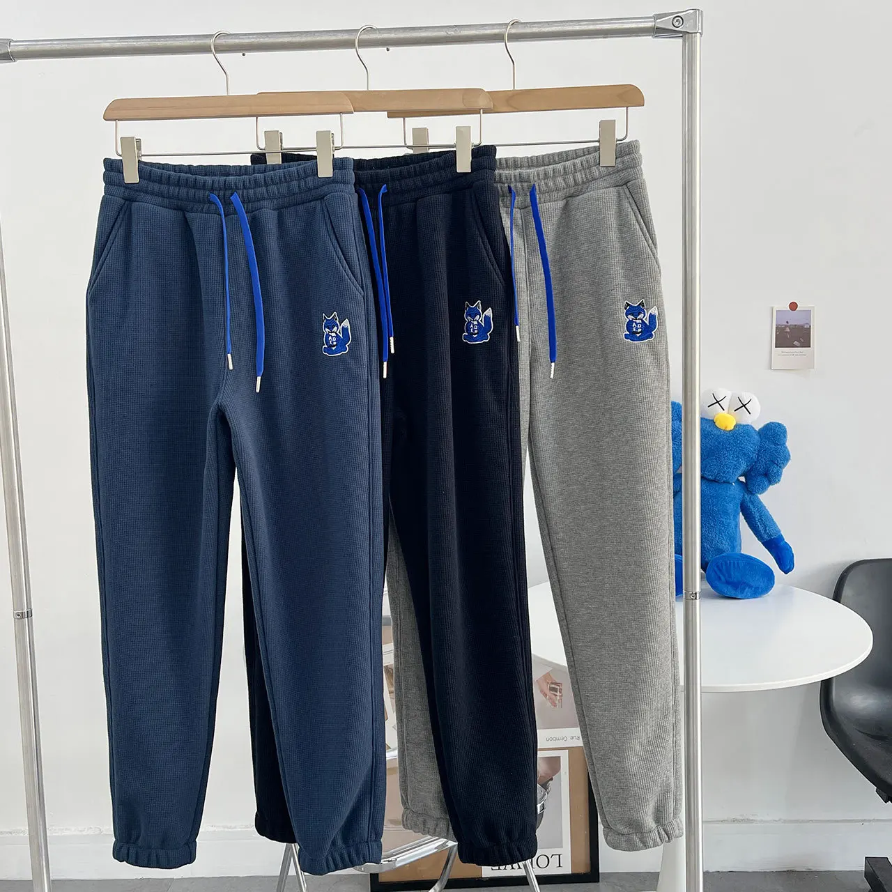 

Ader winter men's and women's models plus velvet thick warm trousers couple models loose guard pants sweatpants pants