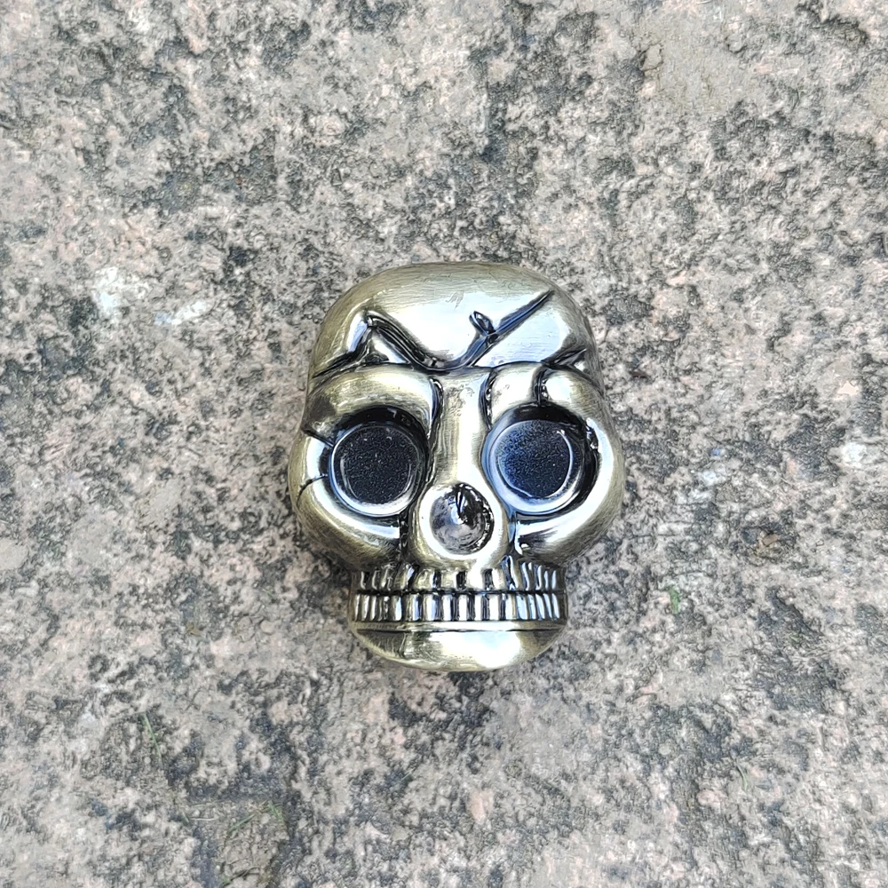 

HORNET Skull Zinc Alloy Metal Herb Smoking Tobacco Grinder Hand Crank Herb Crusher
