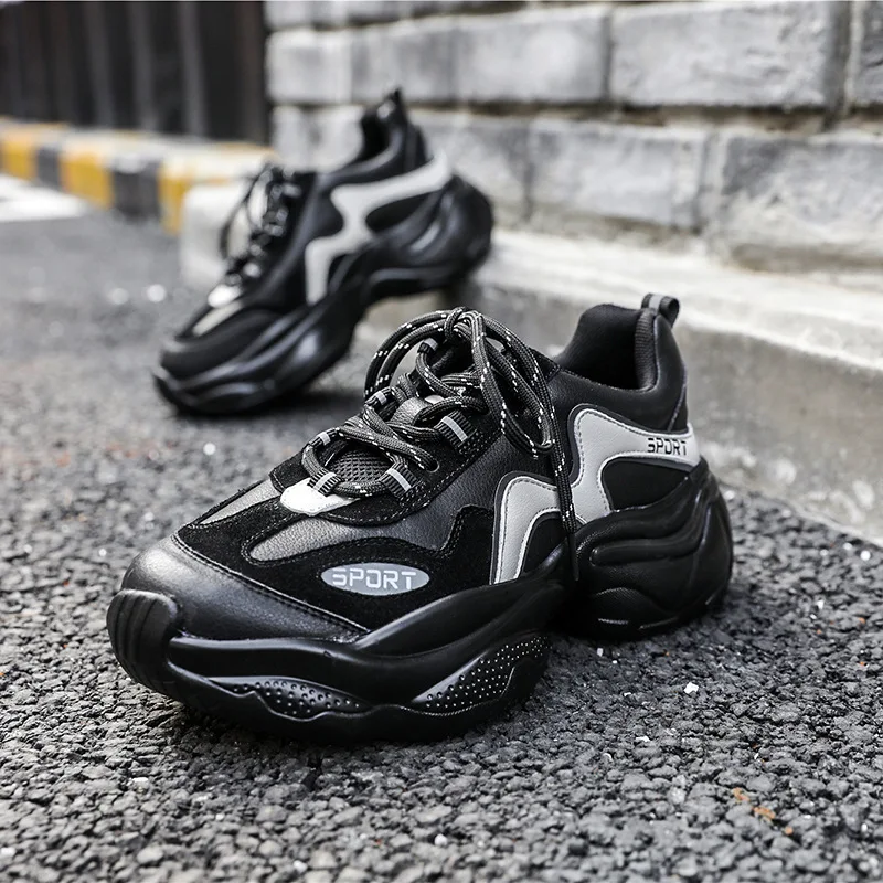 

Женские кроссовки из натуральной кожи, на массивной подошве