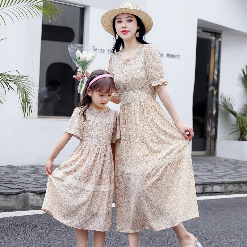 

WLG Family Matching Clothes Mommy and Me Dresses Summer Yellow White Floral Printed Short Sleeve Dress