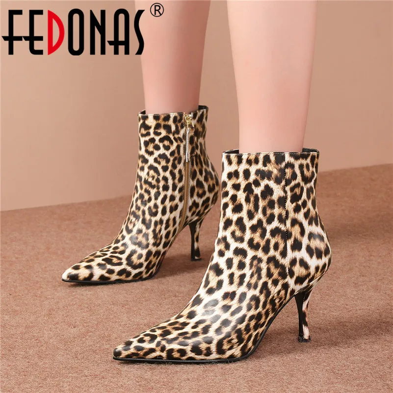 FEDONAS/пикантные женские ботильоны из натуральной кожи с леопардовым принтом