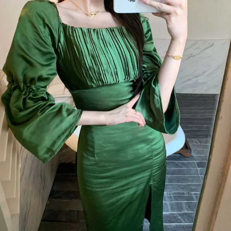

Korejepo Women 2 Piece Set 2021 Summer New French Retro Elegant Green Slash Neck Flare Sleeve Female Retro Fold Satin Short Top