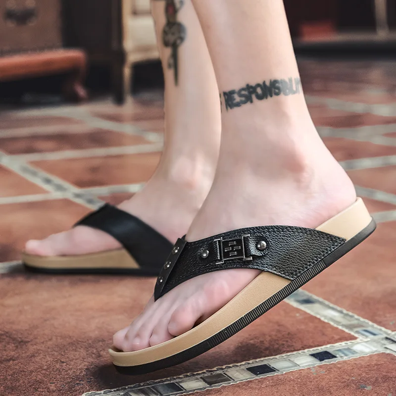 

2021 summer New Flat Slip on Flip Flops men fashion Non-slip slippers for male outdoor Comfortable chic Sandy beach men Sandals