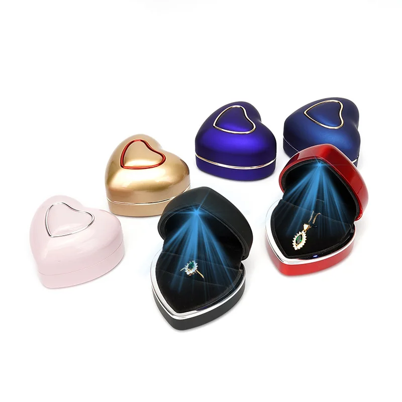 

LED Heart Shaped Pendant Necklace Ring Jewelry Boxes Plastic Rubber Painting Jewellery Gift Display Packaging