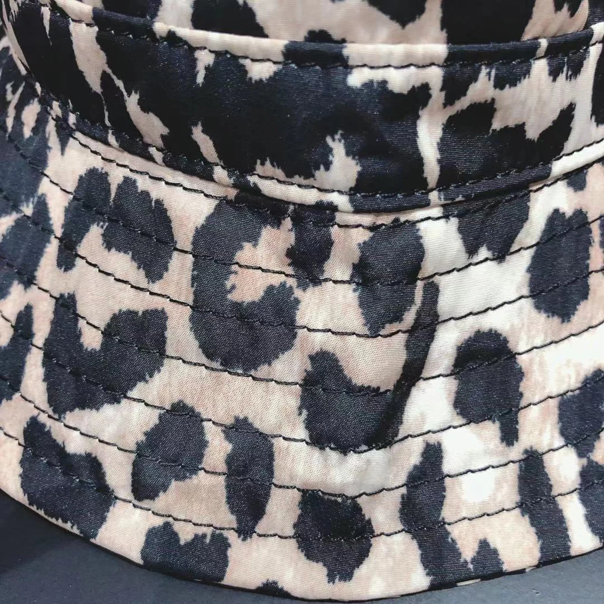

Pirate Hippie Leopard Bucket Hats Women Summer Classic Unisex Hats Casual Vintage Sunbonnet Fedoras Outdoor Fisherman Hat Caps