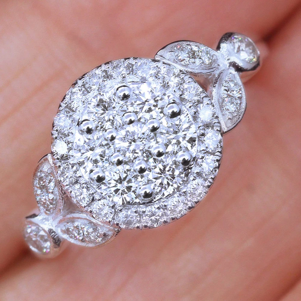 Женское серебряное кольцо Modyle с блестящим большим камнем и цирконием для