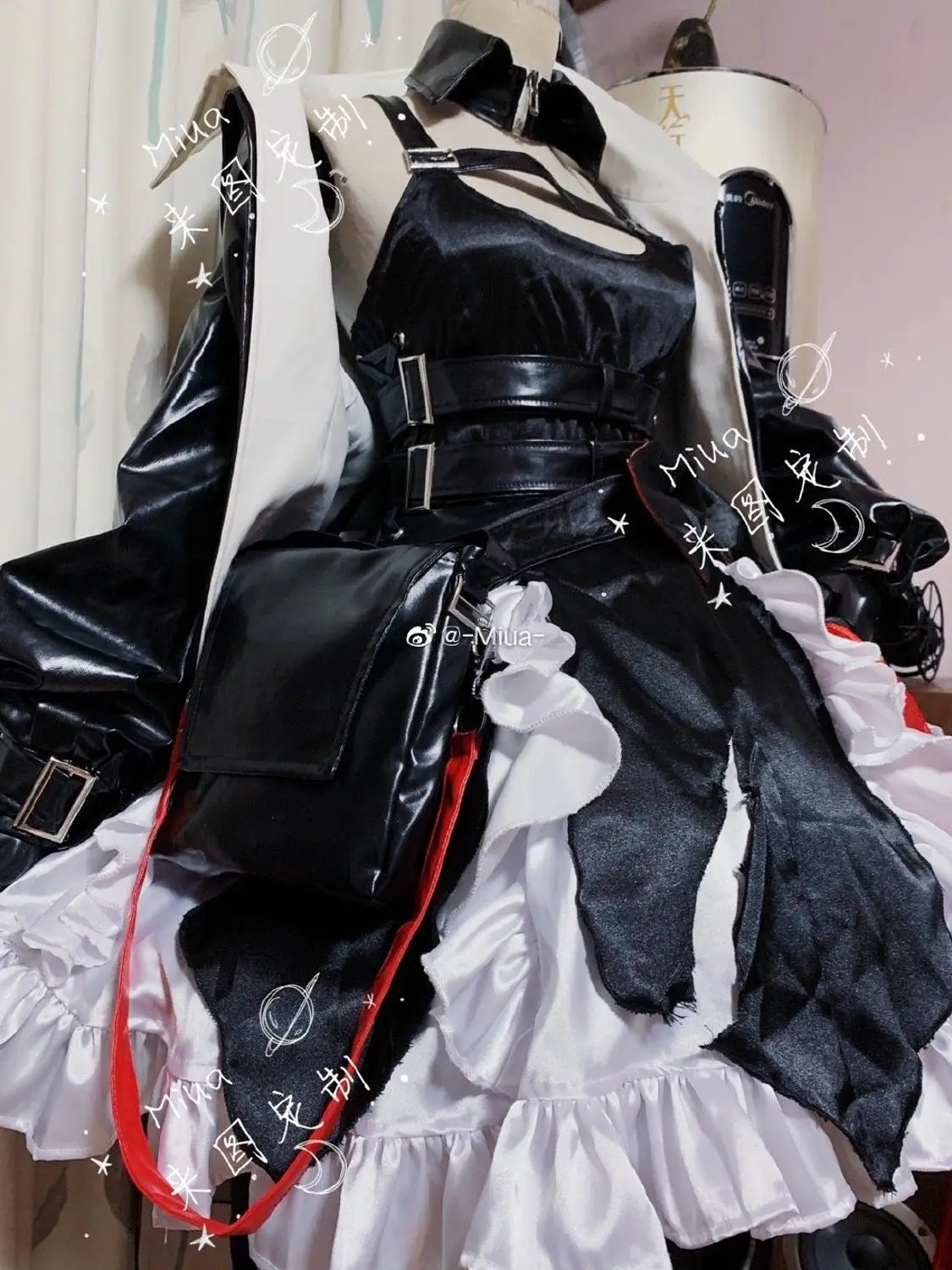 

[Customize] Game Arknights Surtr Rhodes Island Black Dress Uniform Cosplay Costume Halloween Party Outfit For Women Girls New