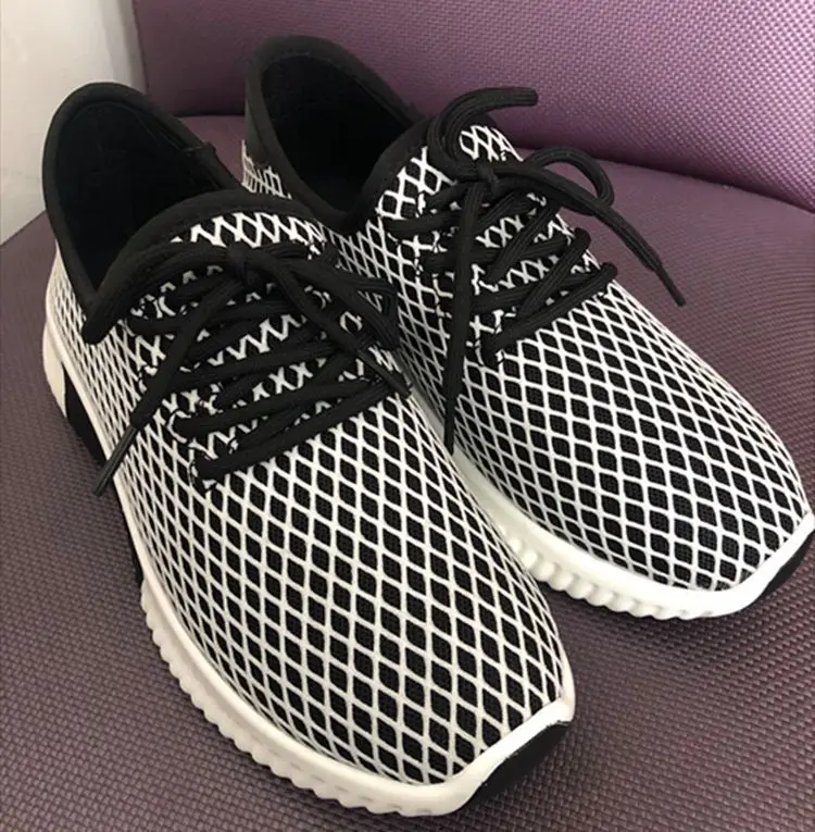 

New Red Mesh Women Flat Walking Shoes Casual Shoes Ladies Outdoor Sport Sneakers Breathable Female Lace-up Footwear Large Size