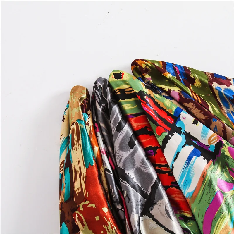 

Silk Satin Hijab for Women Fashion Print Large Square Scarfs Female Foulard Neck Scarves Headband Lady Bandana Handkerchief