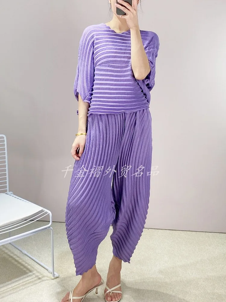 

HOT SELLING Miyake suit fold batwing sleeve T-shirt + nine points wide-legged pants LOOSE two-piece outfit IN STOCK