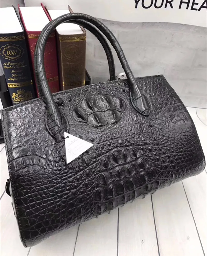 Классическая женская сумка из натуральной крокодиловой кожи с большой верхней