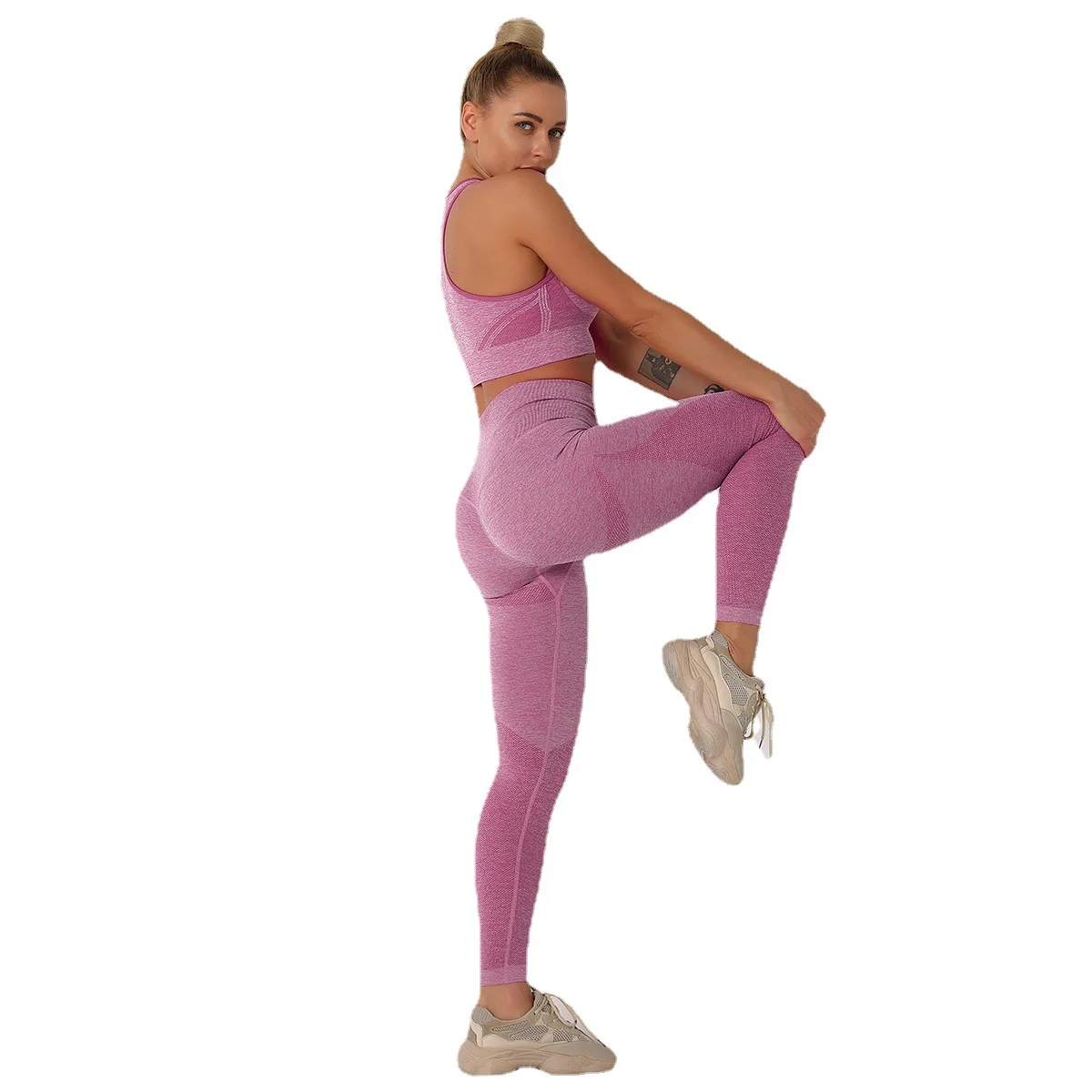

2021 Online Celebrity New European and American Seamless Knitting Sexy Sports Vest Peach Hip Pants Yoga Suit Fitness Set