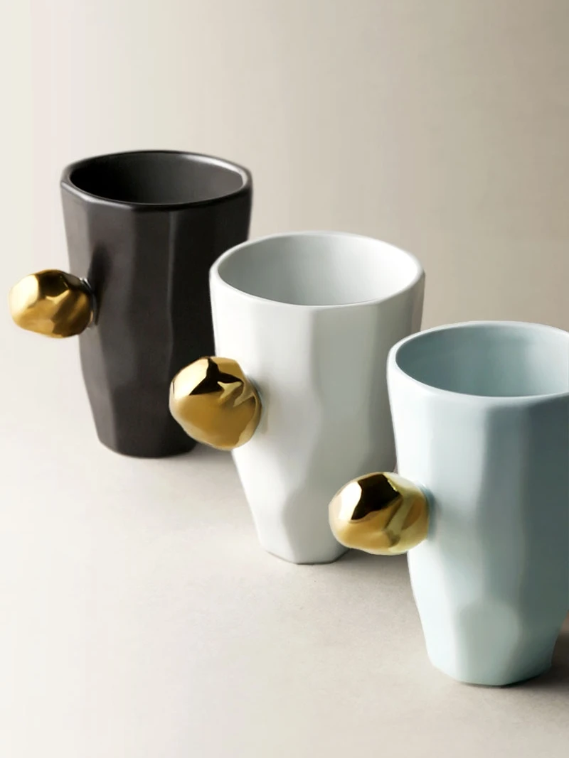

Handmade Ceramic Coffee Mugs Ins Popular Creative Japan Simple Style White Black Milk Water Gold Color Handgrip 310MLDrinkware
