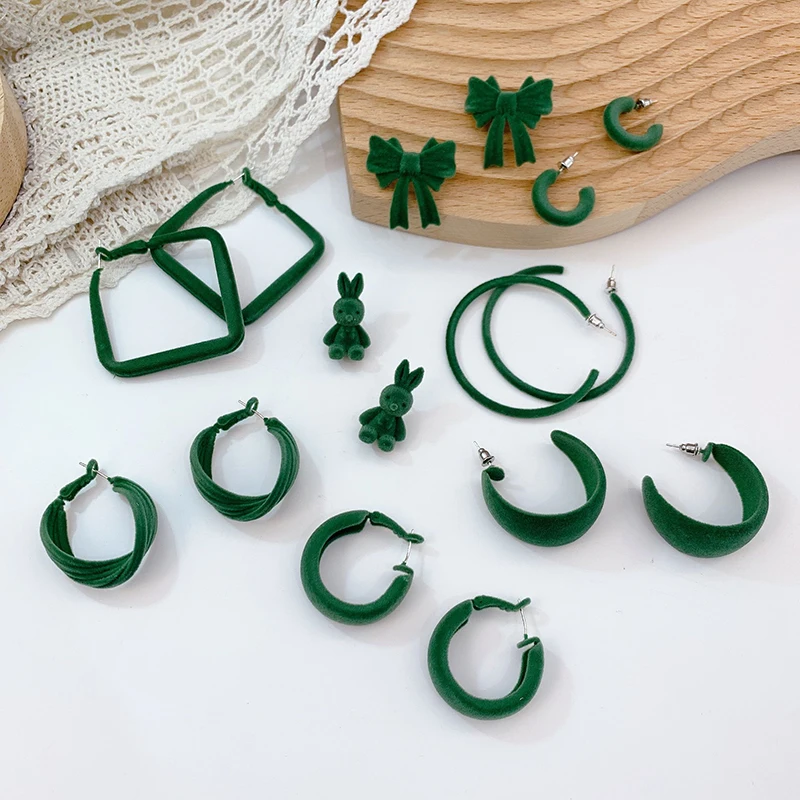 

Vintage Green Flocking Earring Women Girl Circle Square Bow Rabbit Geometric Hoop Earrings Trend Winter Lady Elegant Ear Jewelry