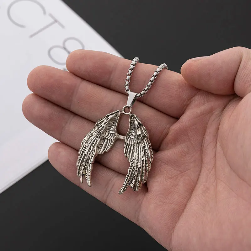 

Necklace Men's Fashion Brand Hip Hop Accessories Decorative Sweater Chain Personality Retro Titanium Steel Wing Pendant Gift