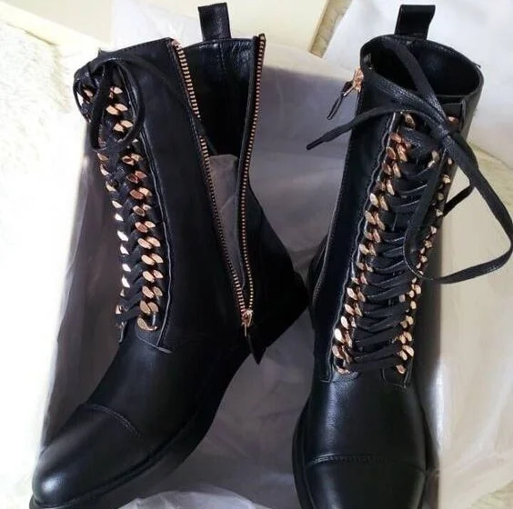 

Gold Chain Ankle Boots Black Leather Lace-up Stacked Heel Flat Motorcycle Boots Women Round Toe Lady Runway Ridding Boot