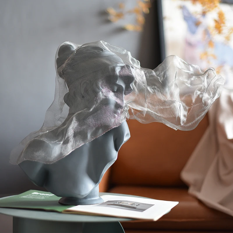 

Nordic Creative Metal Veil Girl Art Sculpture Ornaments Venus Goddess Statue Resin Craft Home Decor Living Room Accessories C162